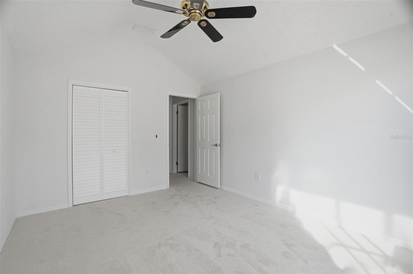 CRESCENT OAKS - Residential