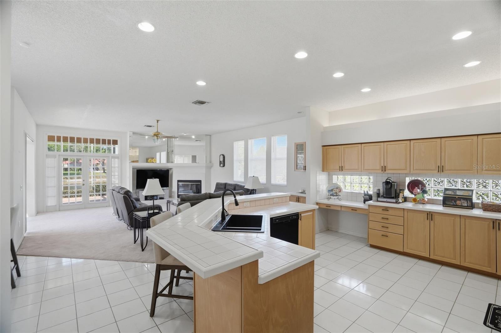 CRESCENT OAKS - Residential