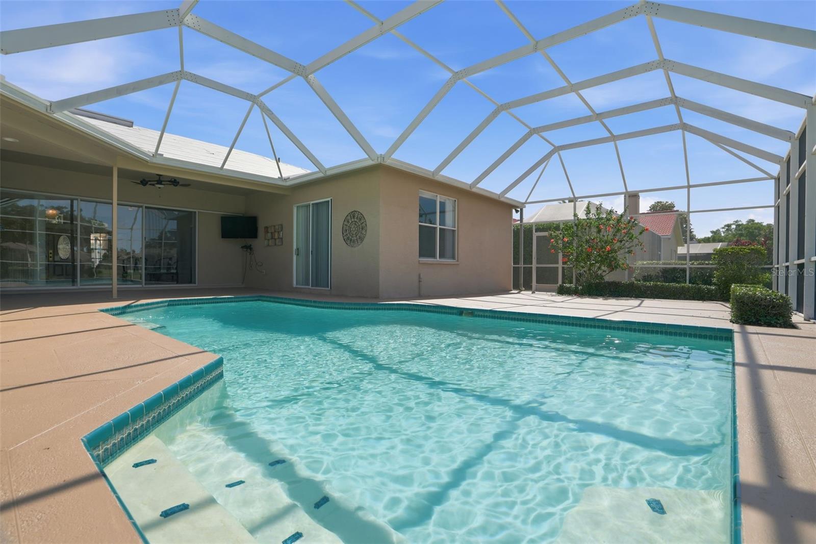 CRESCENT OAKS - Residential