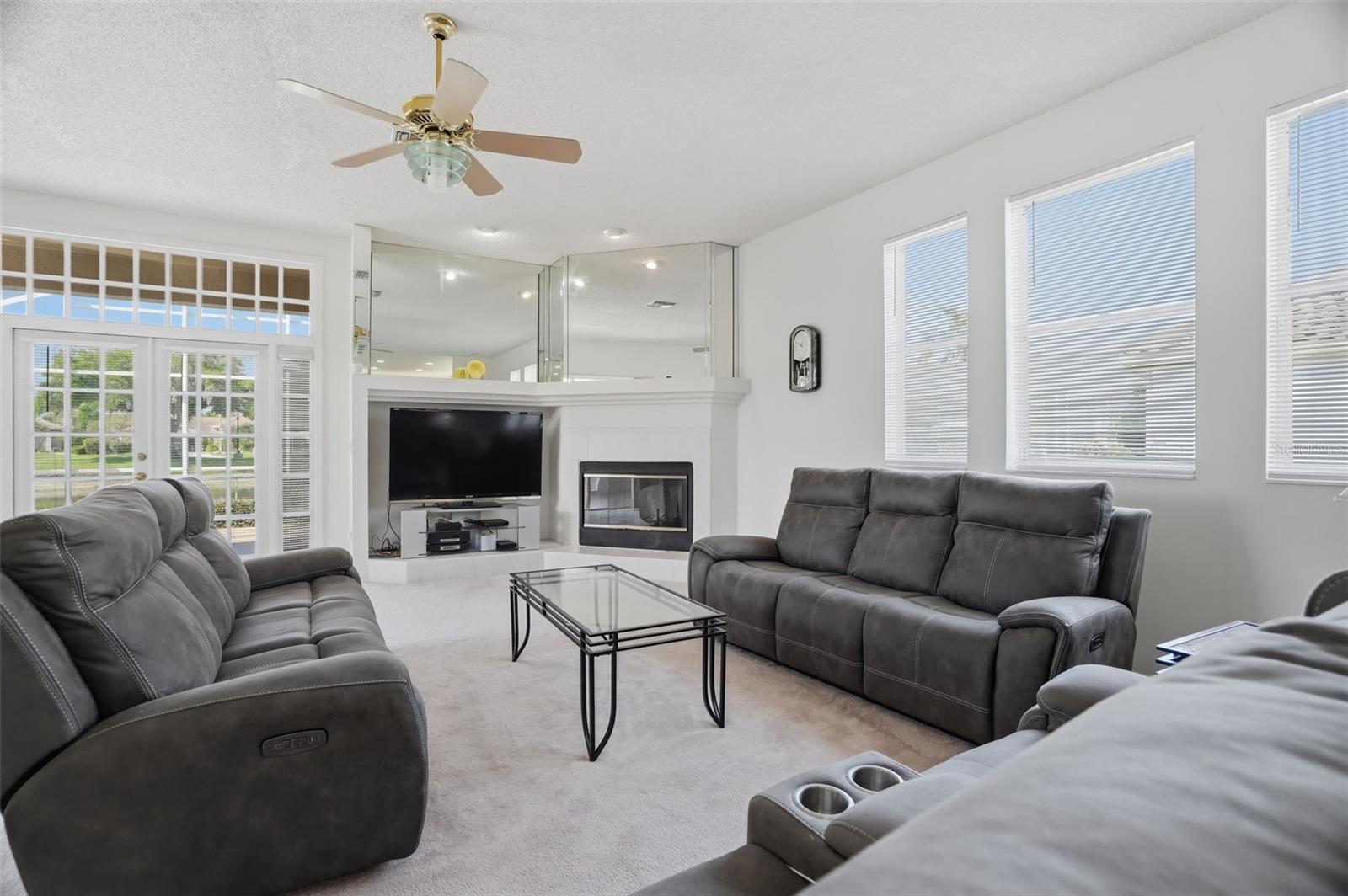 CRESCENT OAKS - Residential