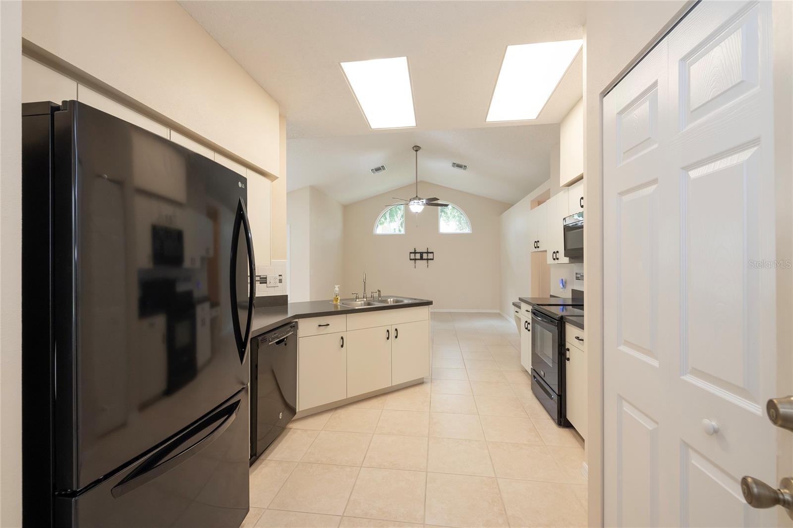 GROVES AT COBBS LANDING - Residential