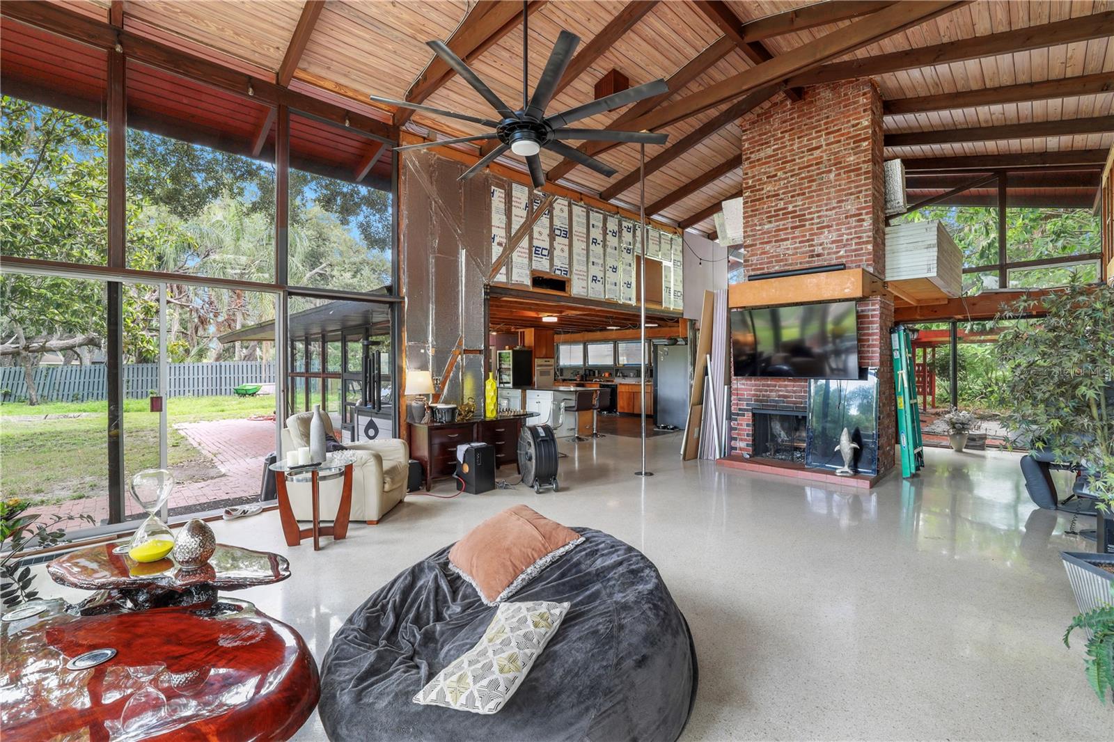 WHITE TROUT MANOR - Residential