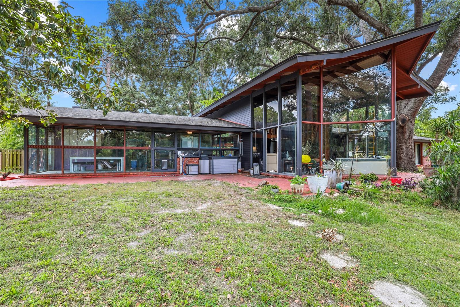 WHITE TROUT MANOR - Residential