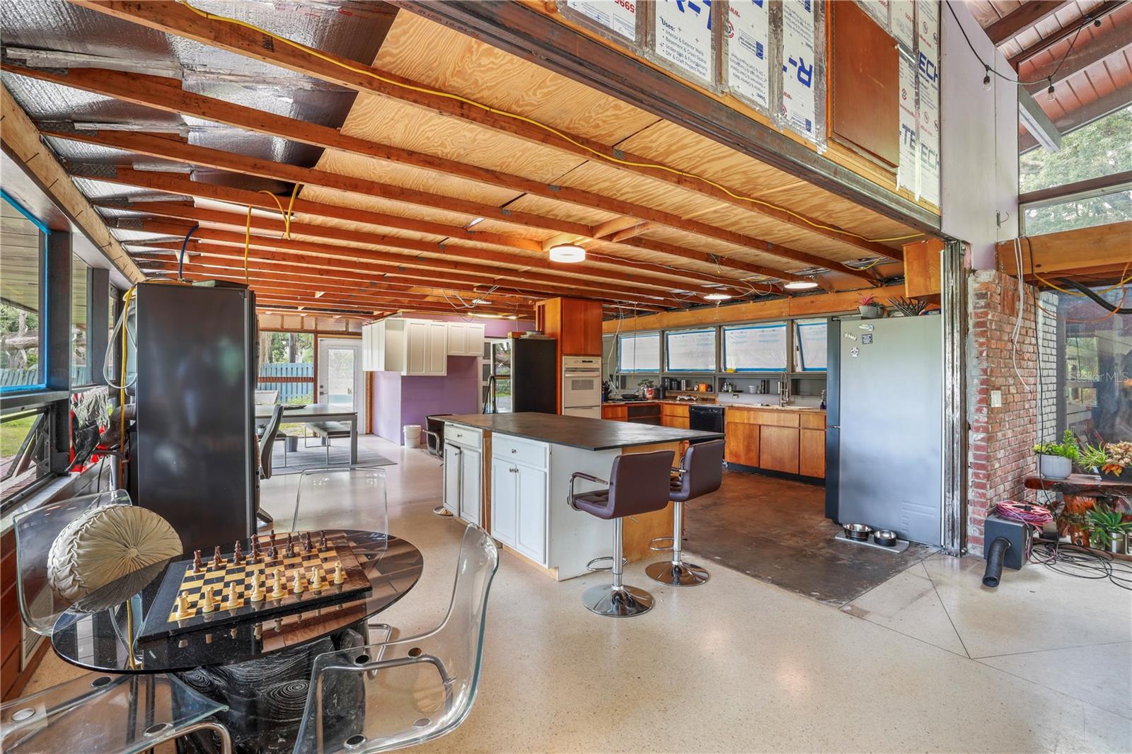 WHITE TROUT MANOR - Residential