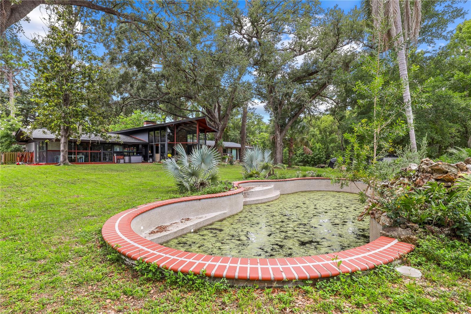 WHITE TROUT MANOR - Residential