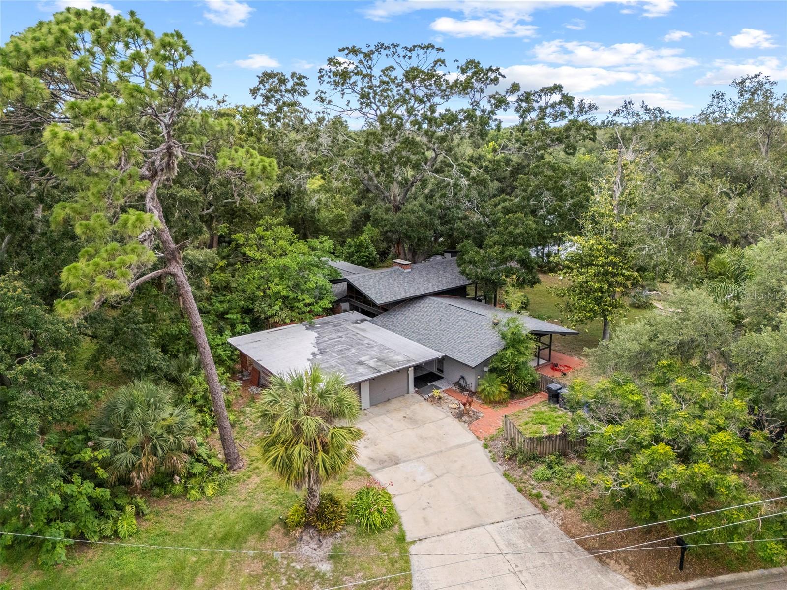 WHITE TROUT MANOR - Residential
