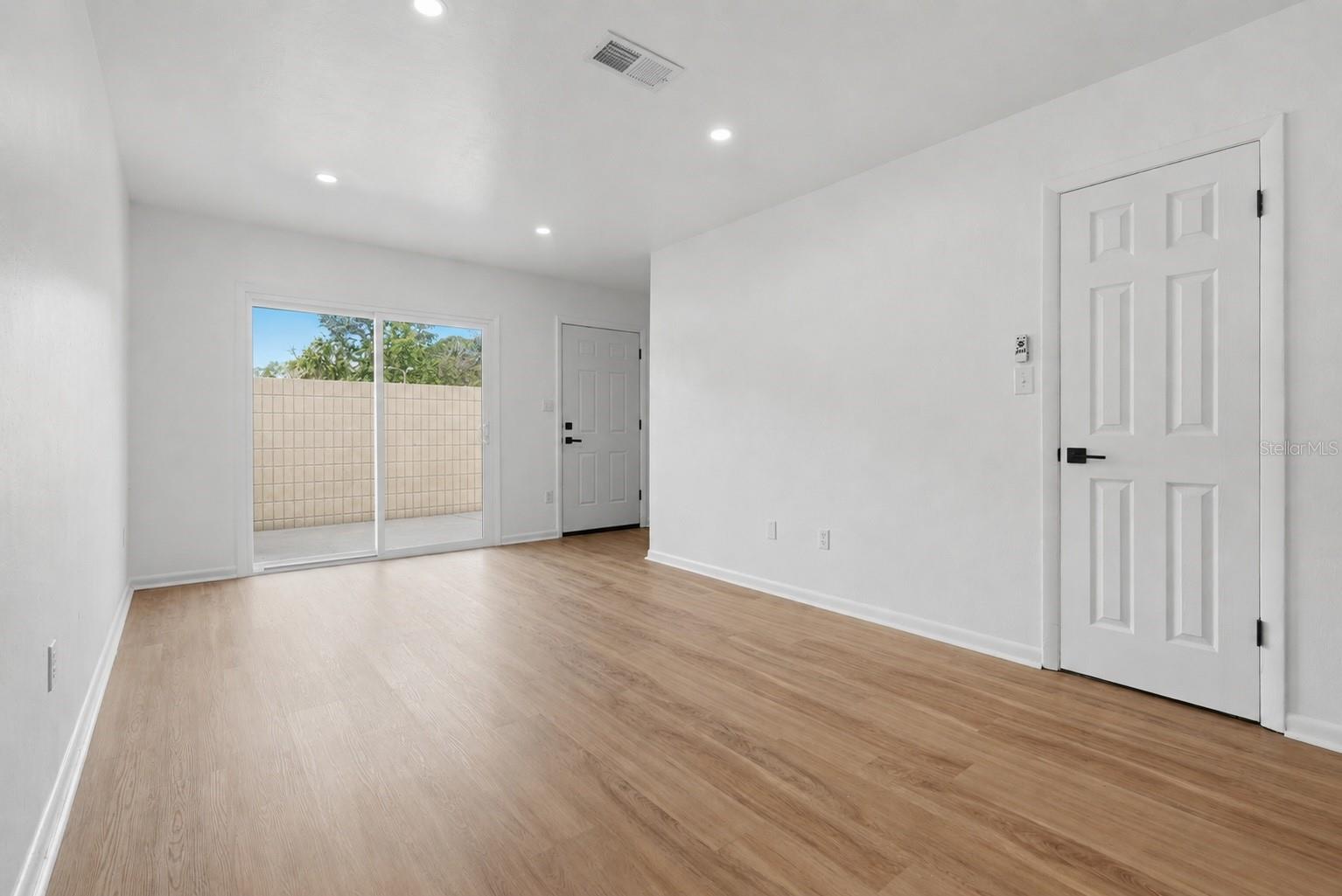 PHOENIX SUB PH II NAPIER GRT - Residential