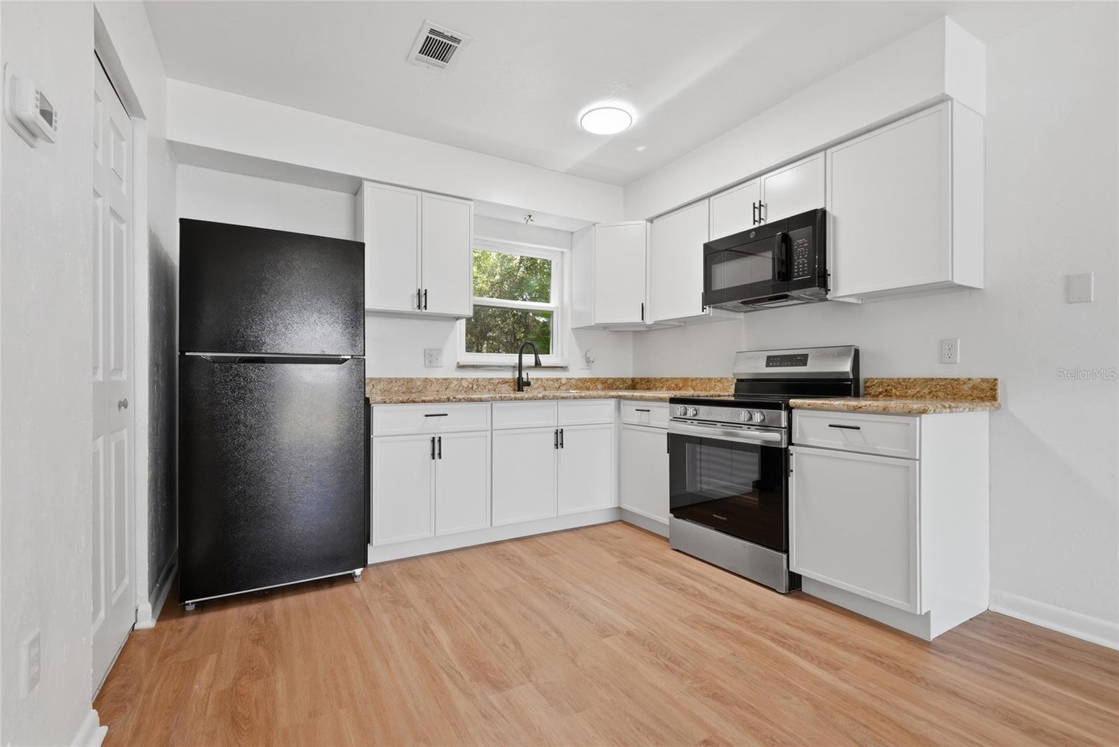 PHOENIX SUB PH II NAPIER GRT - Residential