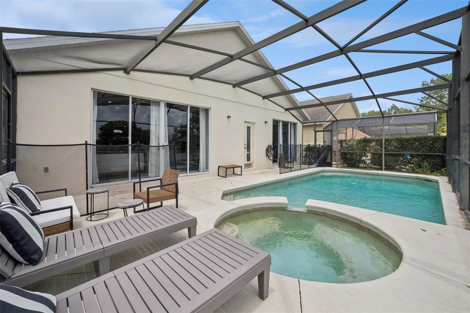 GLENBROOK SUB - Residential