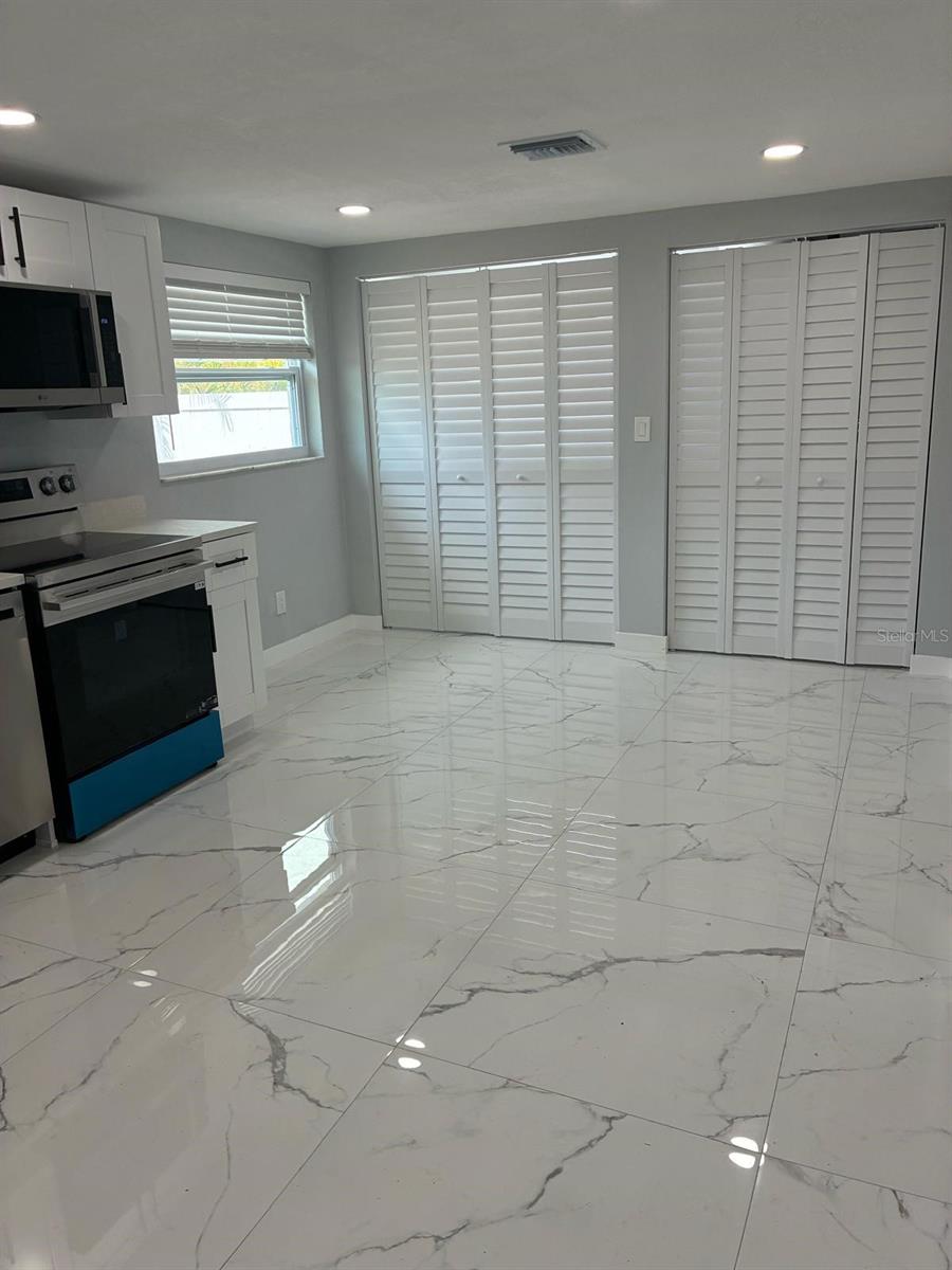 PINE LAKE - Residential
