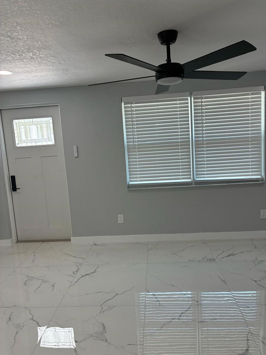 PINE LAKE - Residential