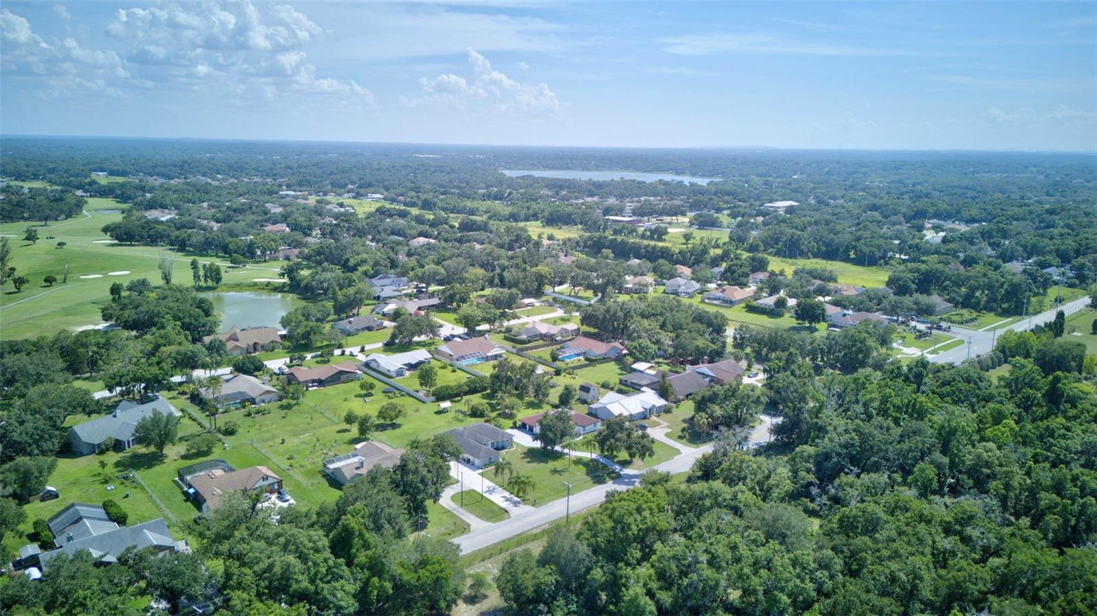WHISPER LAKE - Residential