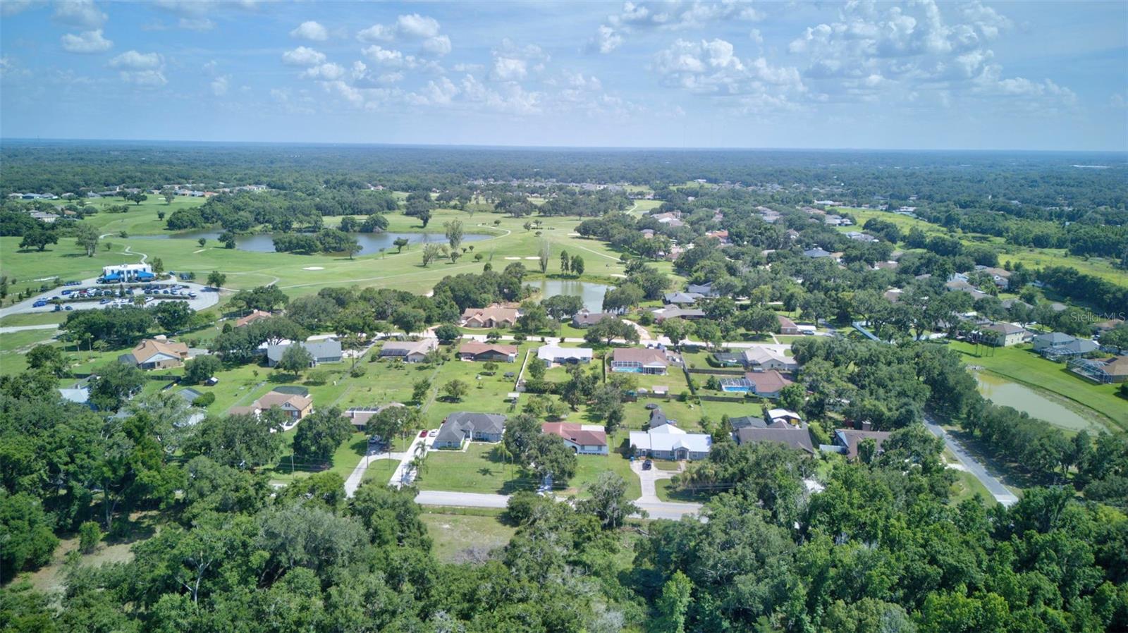 WHISPER LAKE - Residential