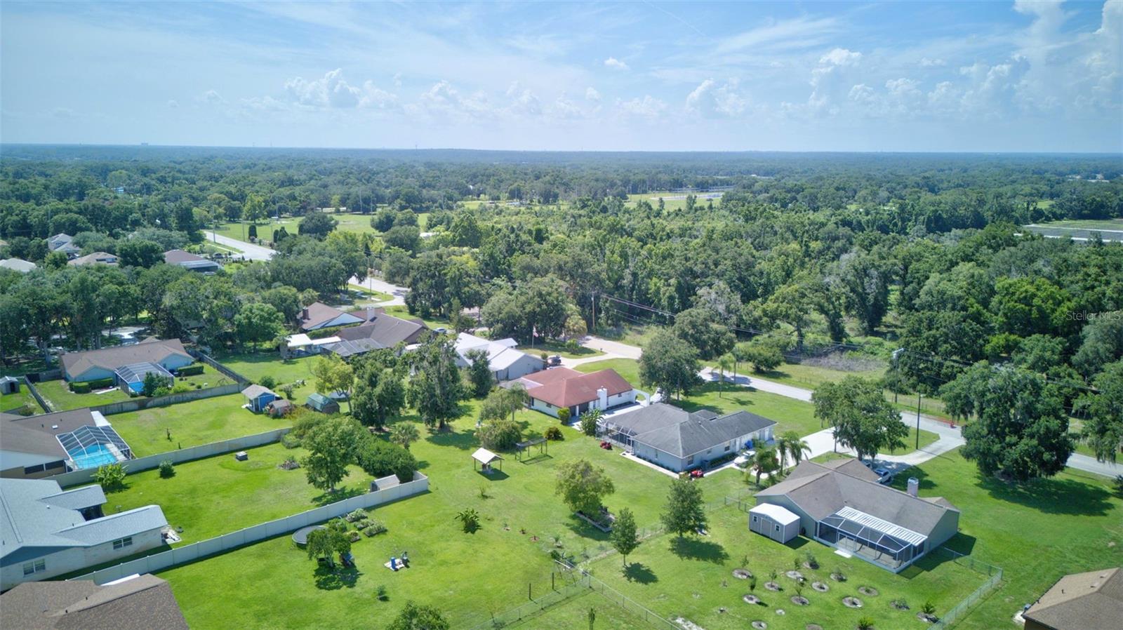WHISPER LAKE - Residential