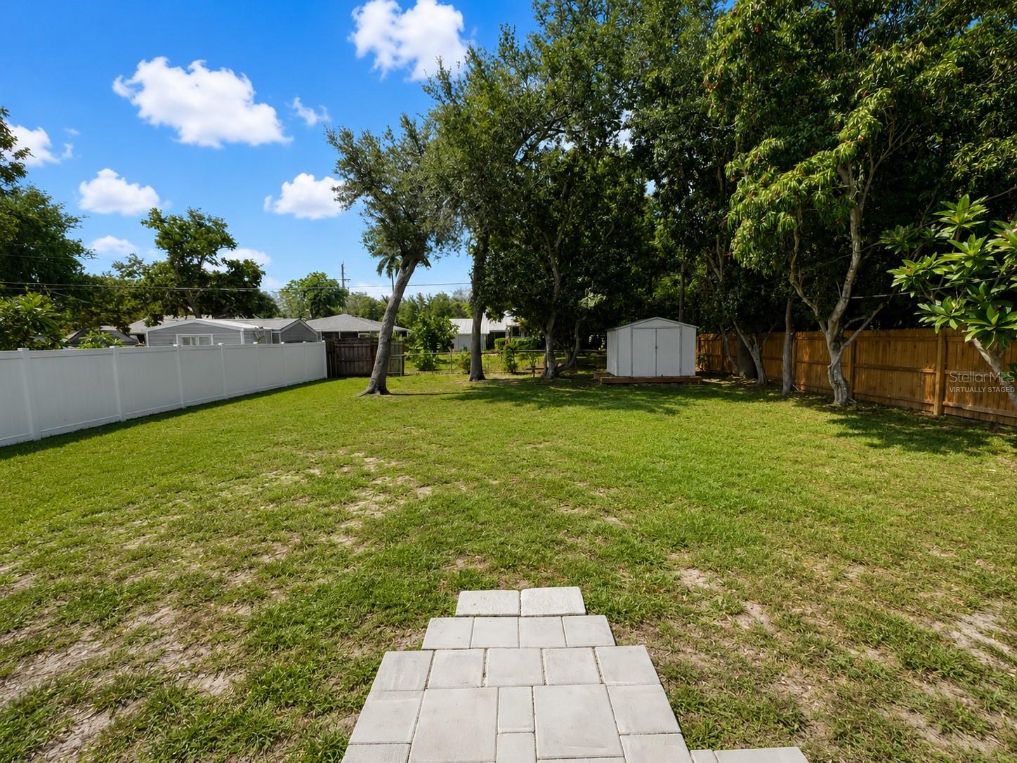 MACKLES - Residential Lease