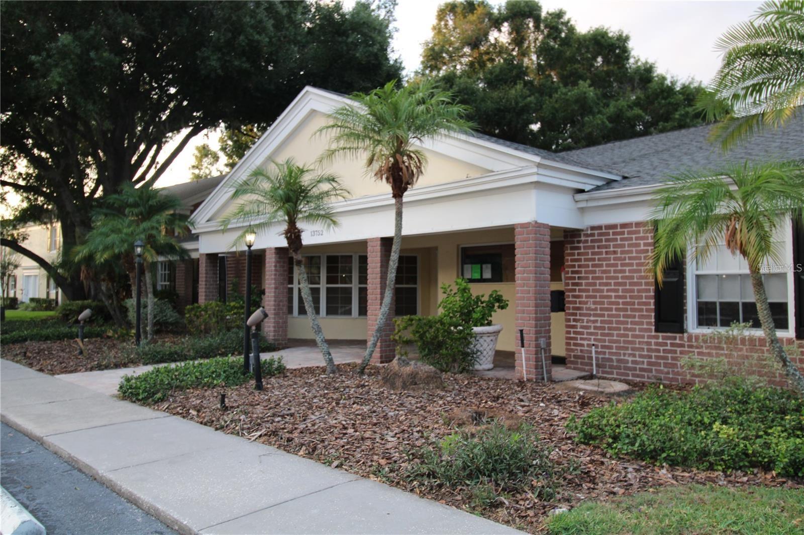 WHISPERING OAKS - Residential