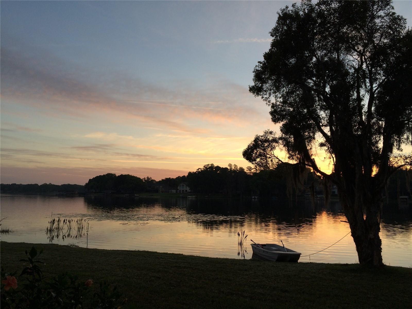 WHISPERING OAKS - Residential
