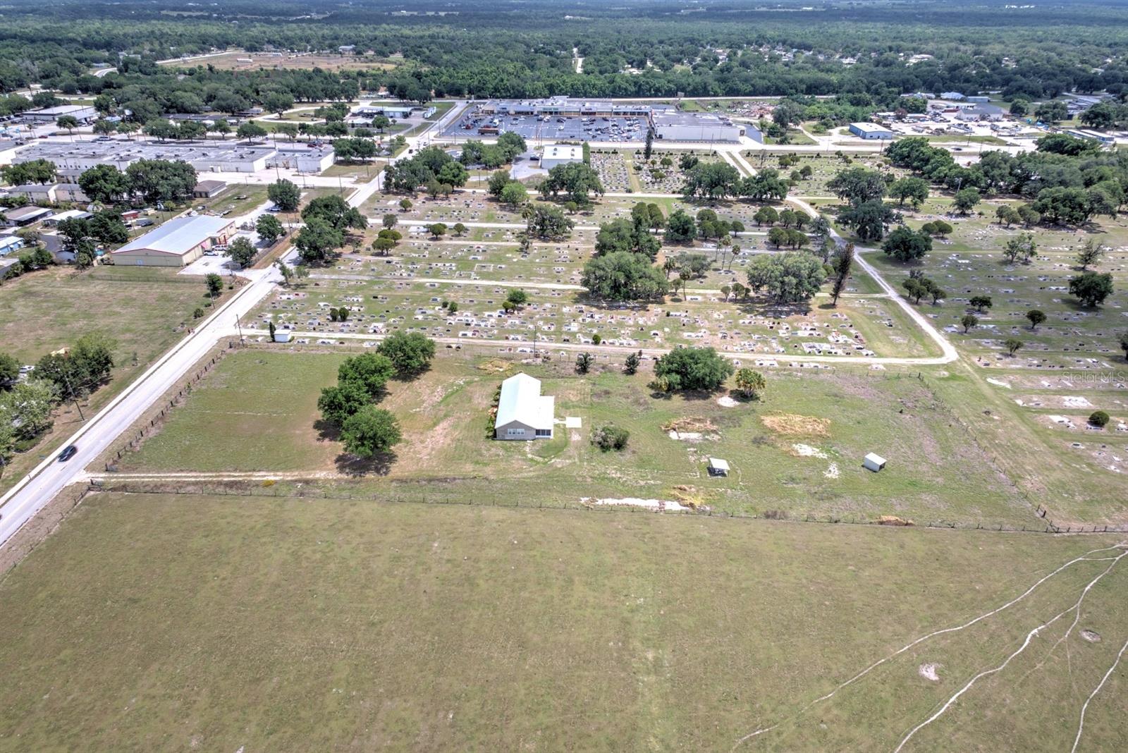 3.36 AC W 222 FT OF NW1/4 OF SE1/4 OF SE1/4 09 34S - Residential