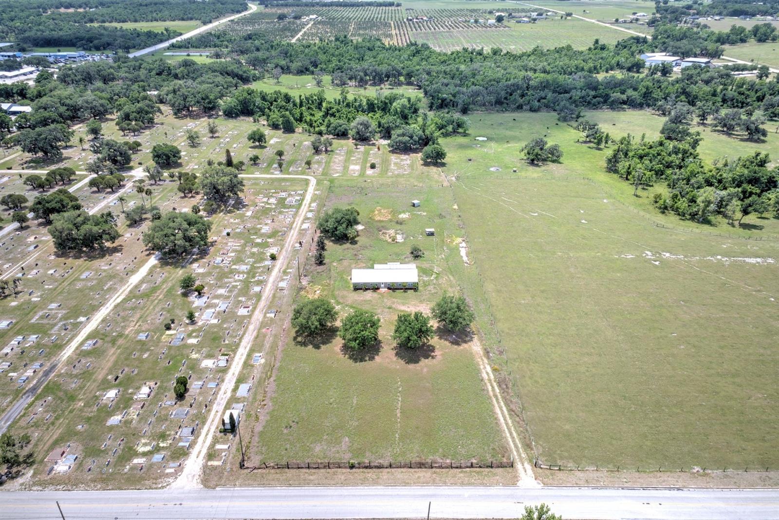 3.36 AC W 222 FT OF NW1/4 OF SE1/4 OF SE1/4 09 34S - Residential