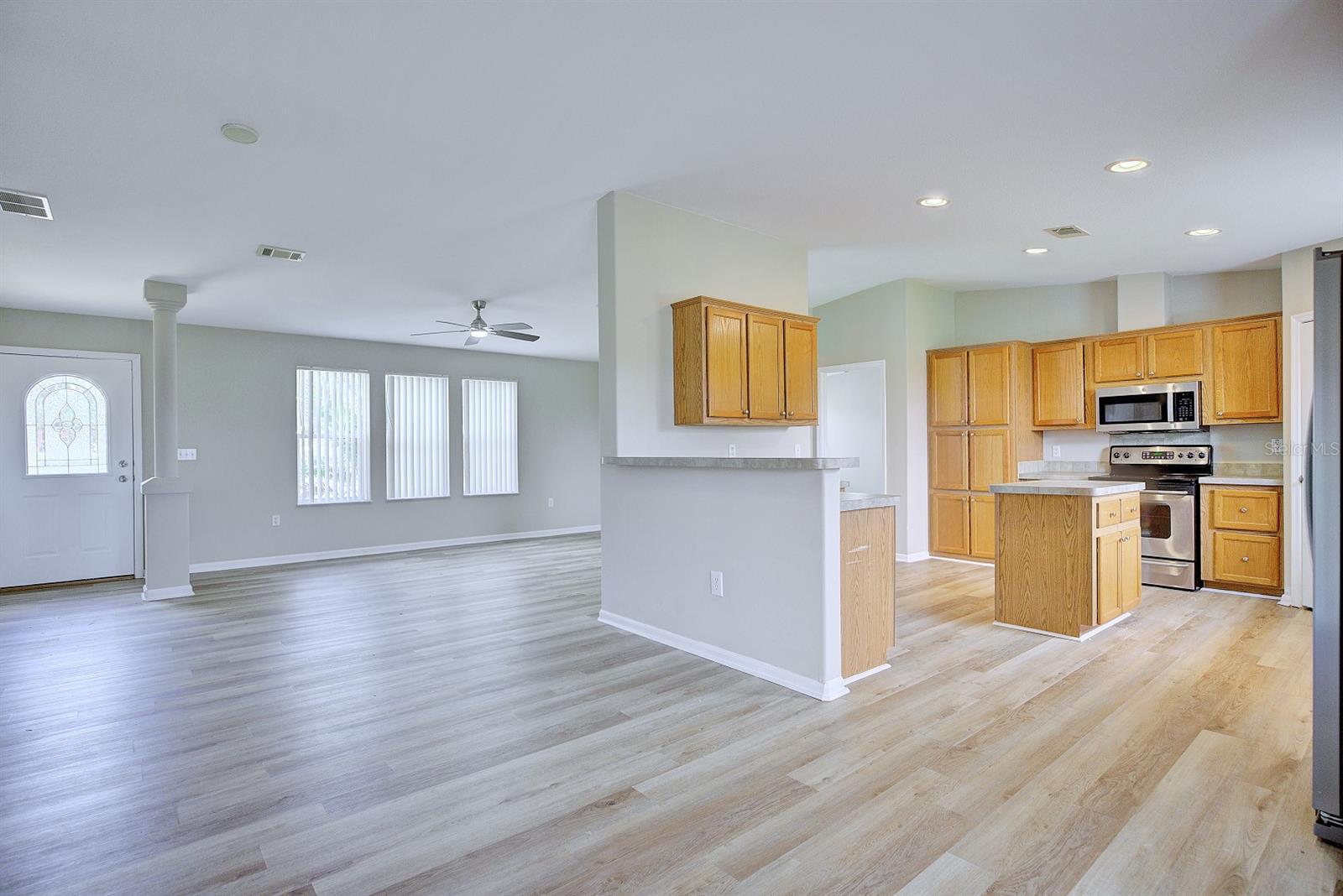 3.36 AC W 222 FT OF NW1/4 OF SE1/4 OF SE1/4 09 34S - Residential