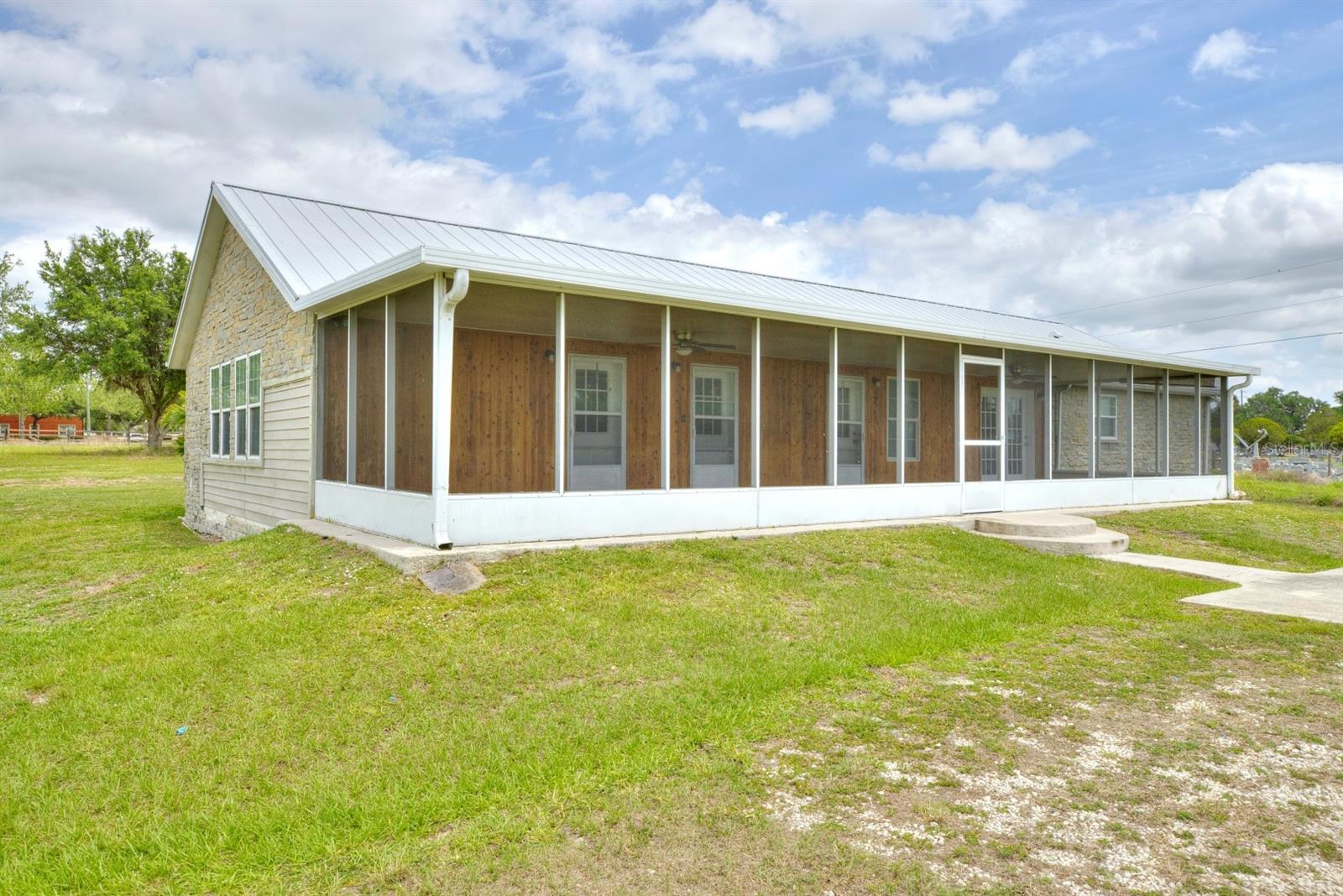 3.36 AC W 222 FT OF NW1/4 OF SE1/4 OF SE1/4 09 34S - Residential