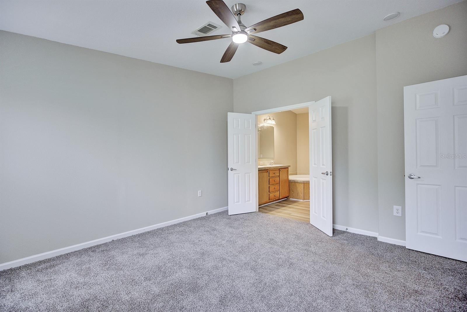 3.36 AC W 222 FT OF NW1/4 OF SE1/4 OF SE1/4 09 34S - Residential