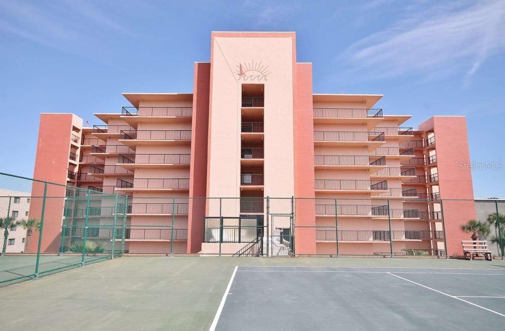 Direct oceanfront one bedroom furnished condo with oceanfront balcony. Building has just had a lot work done on it. Garage parking. close to shopping. No drive beach. Rent it while you are not using it. Let the tenants pay for your expenses ;Water: City