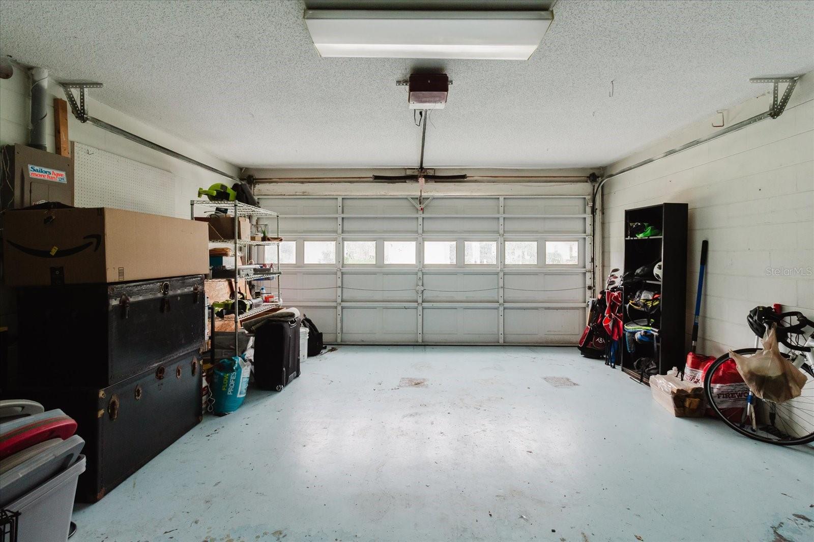 LAKES UNIT II PH 1 SEC III THE - Residential