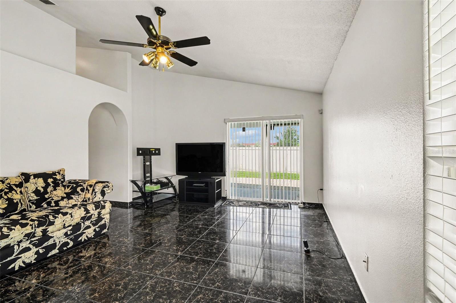 CRYSTAL CREEK - Residential
