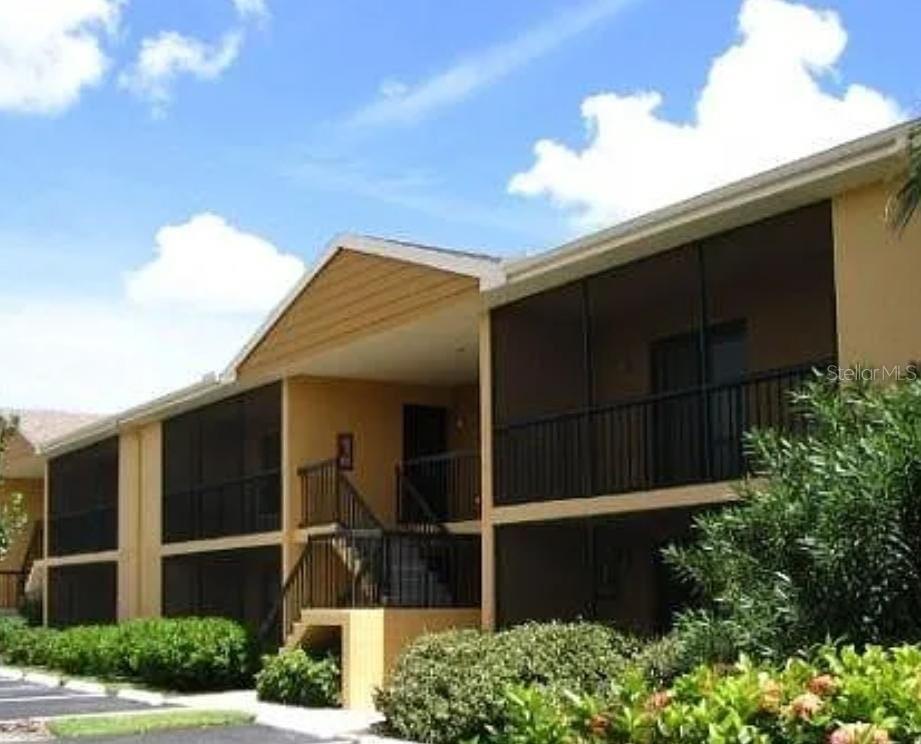 Fully Renovated and Move-In Ready. This beautiful 2-bedroom, 2-bath condo features modern finishes, an updated kitchen, new flooring, and pristine bathrooms. Centrally located in Fort Myers, close to shops, restaurants, and the beaches. Perfect as a first home or investment property. Don’t miss the opportunity to live in style and comfort! The property has an active lease in place through January 31, 2027, with a monthly rental value of $1,500.