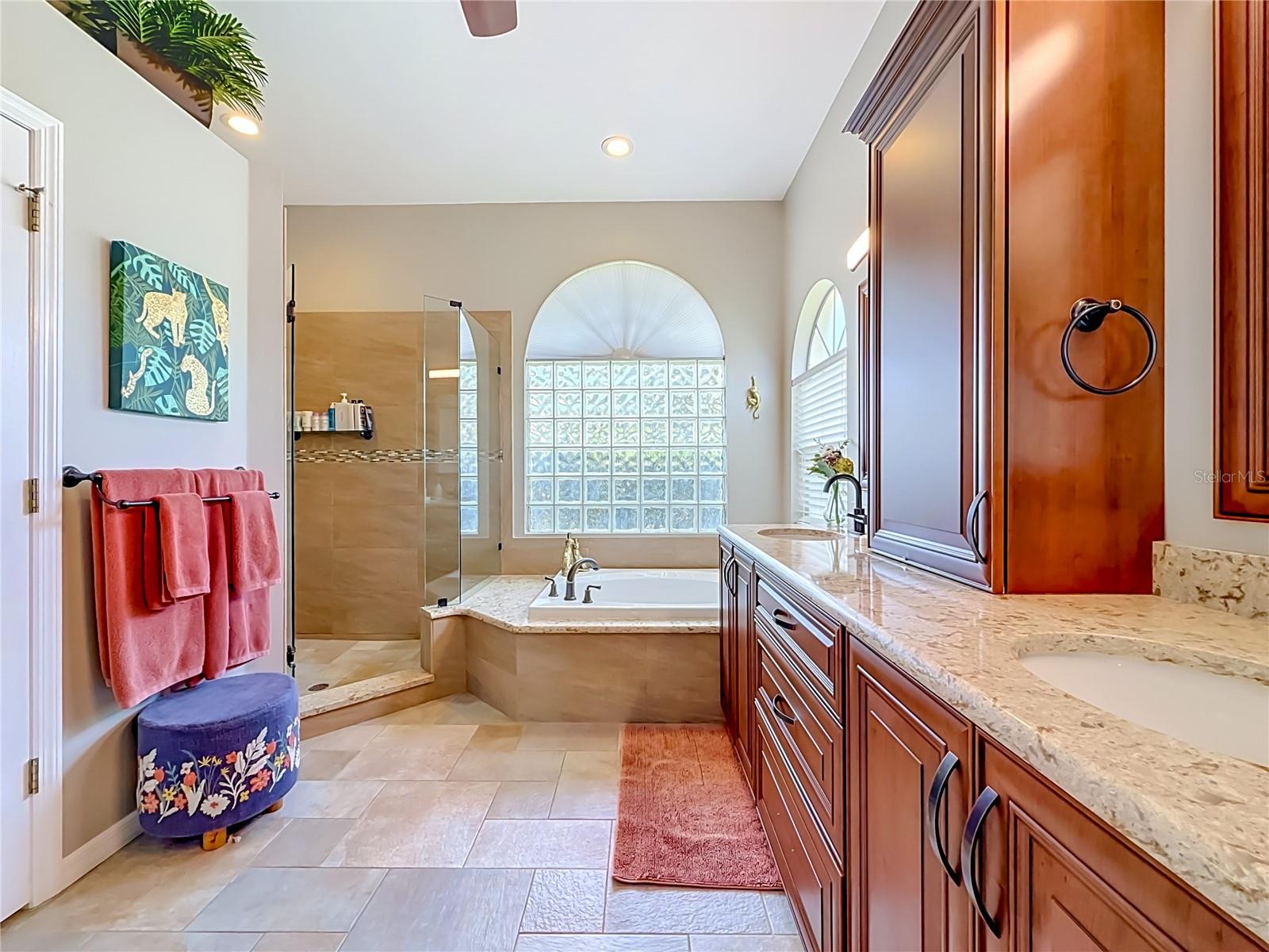 CRESCENT OAKS COUNTRY CLUB KINGSBURY PH 2 - Residential