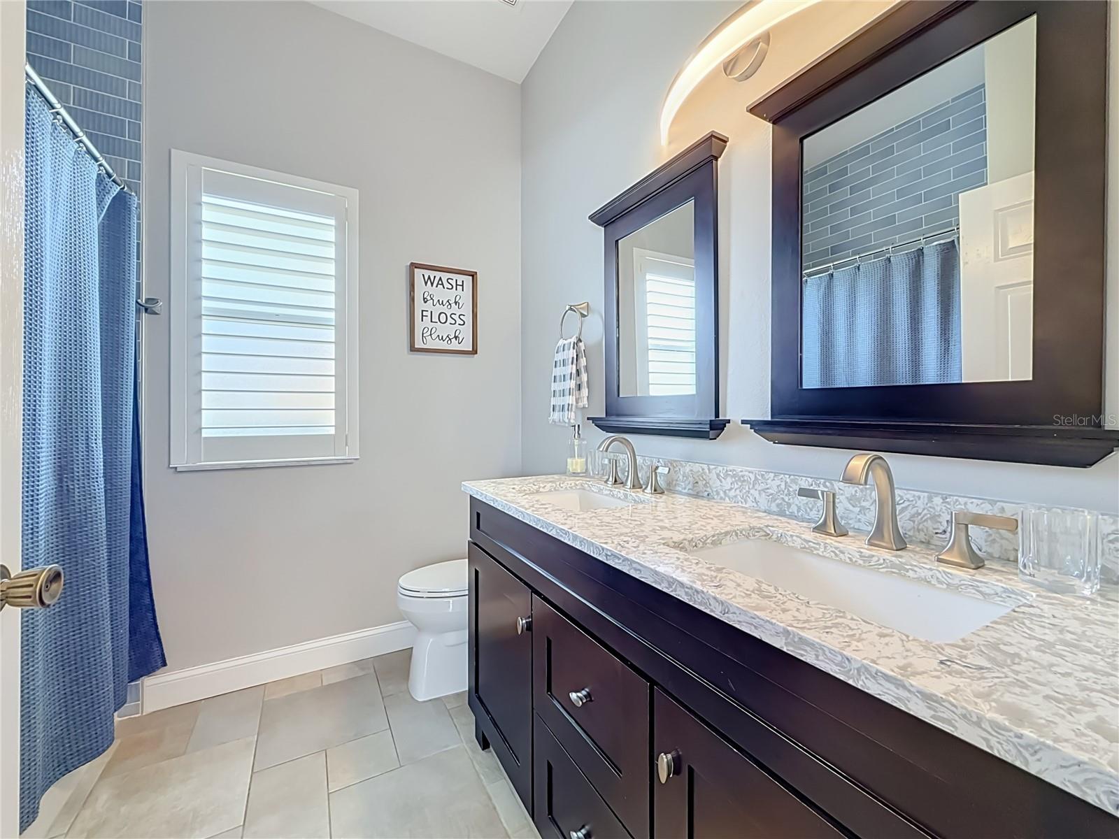 CRESCENT OAKS COUNTRY CLUB KINGSBURY PH 2 - Residential