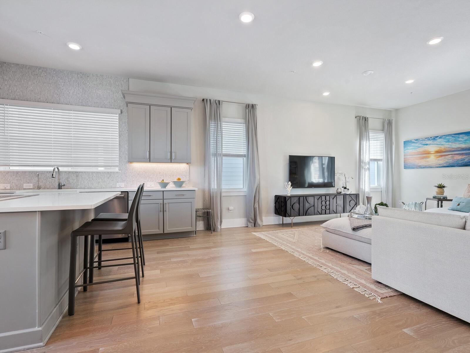 ENCLAVE/LAUREL PARK REP - Residential