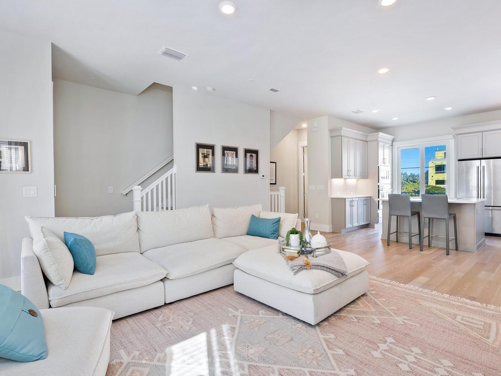 ENCLAVE/LAUREL PARK REP - Residential