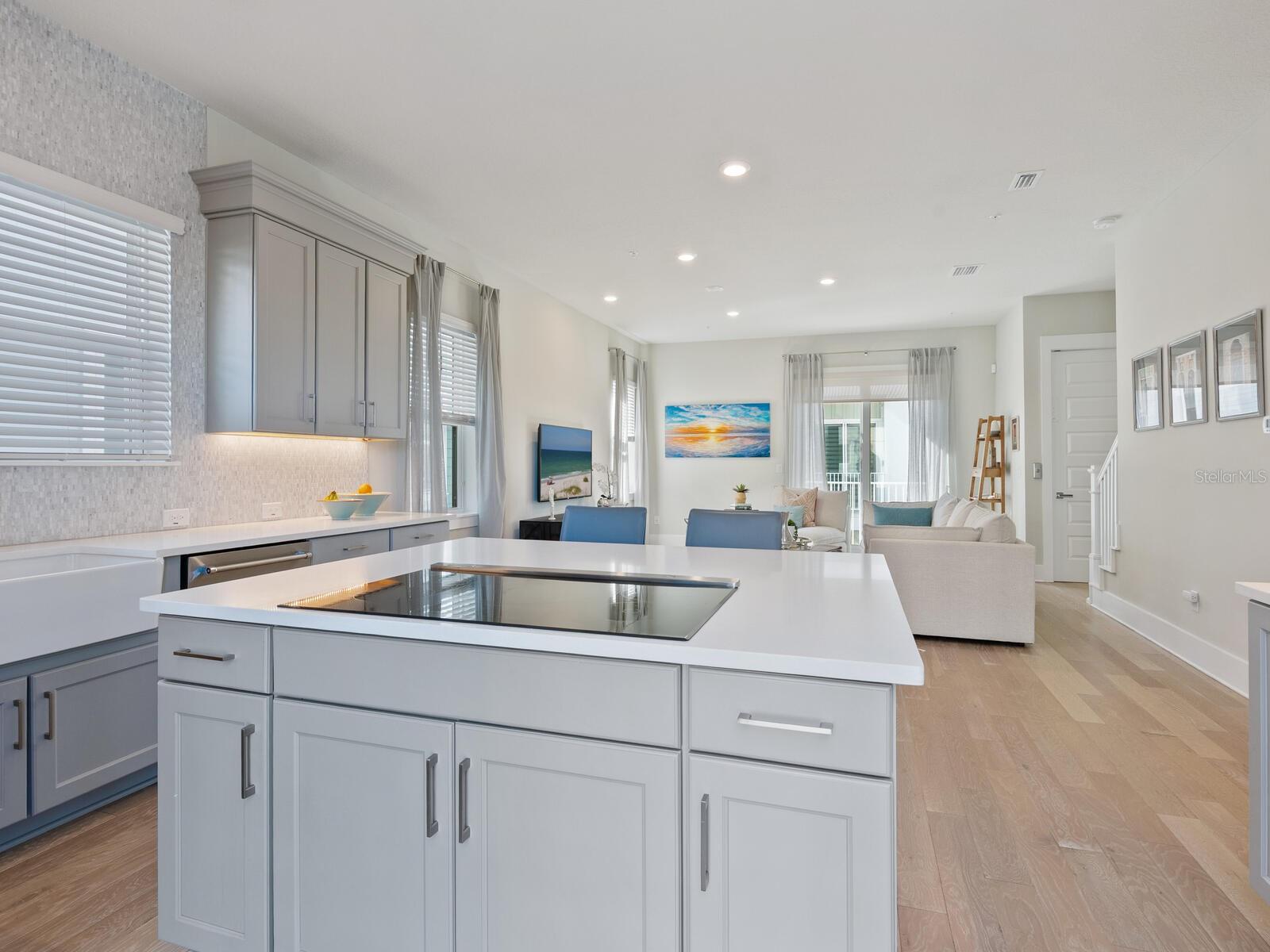 ENCLAVE/LAUREL PARK REP - Residential