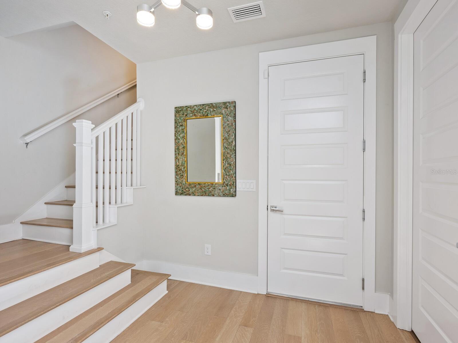 ENCLAVE/LAUREL PARK REP - Residential