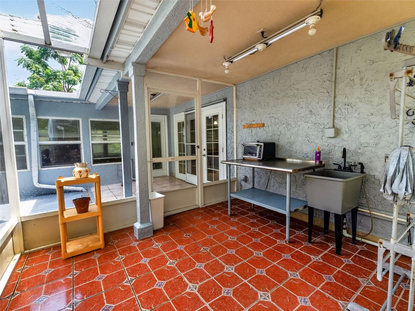 ALMANS ACRES - Residential