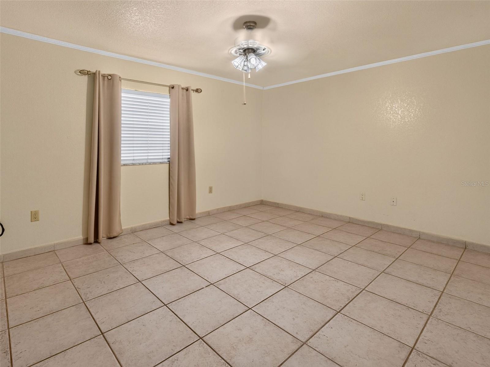 ALMANS ACRES - Residential