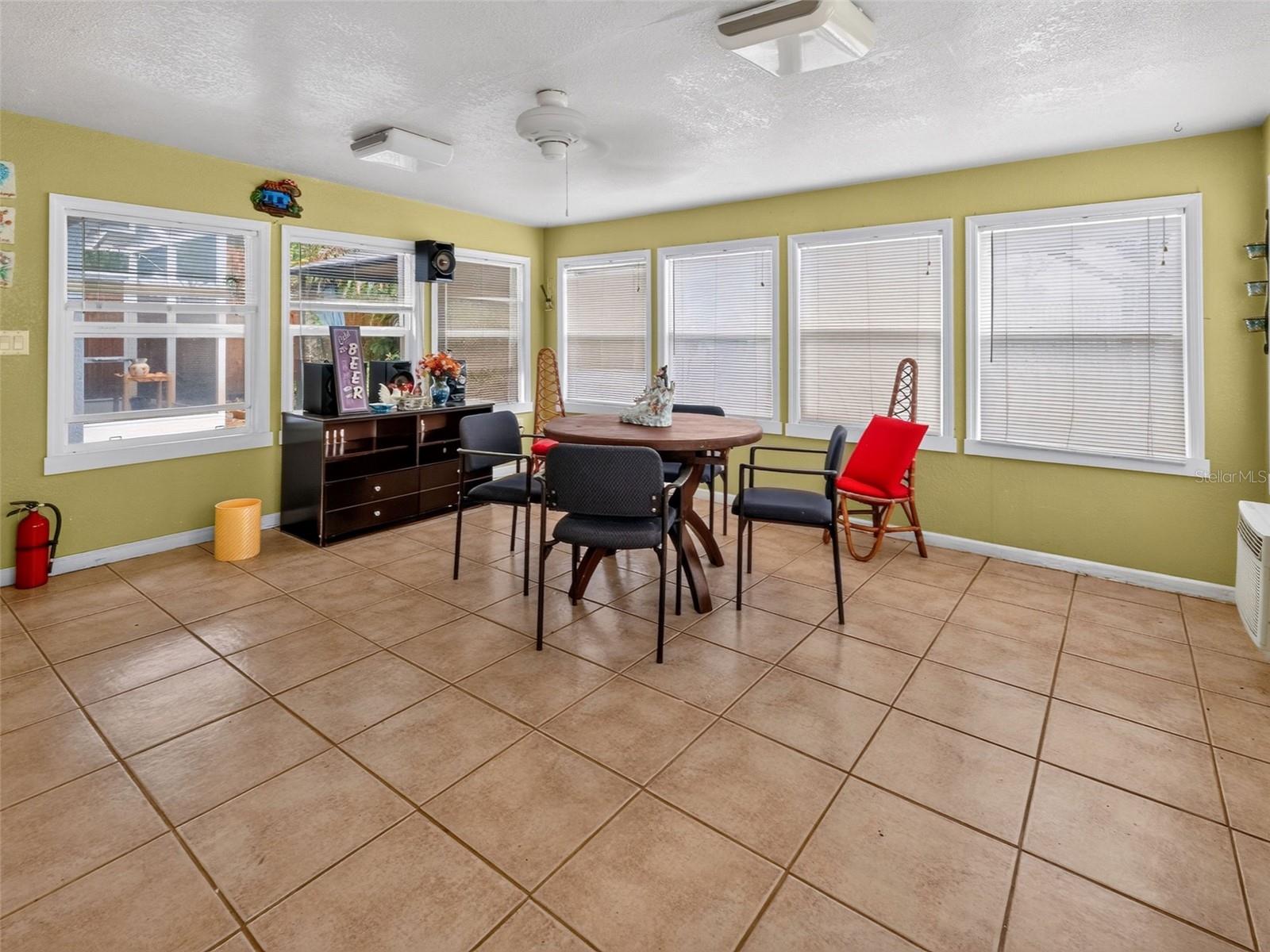 ALMANS ACRES - Residential