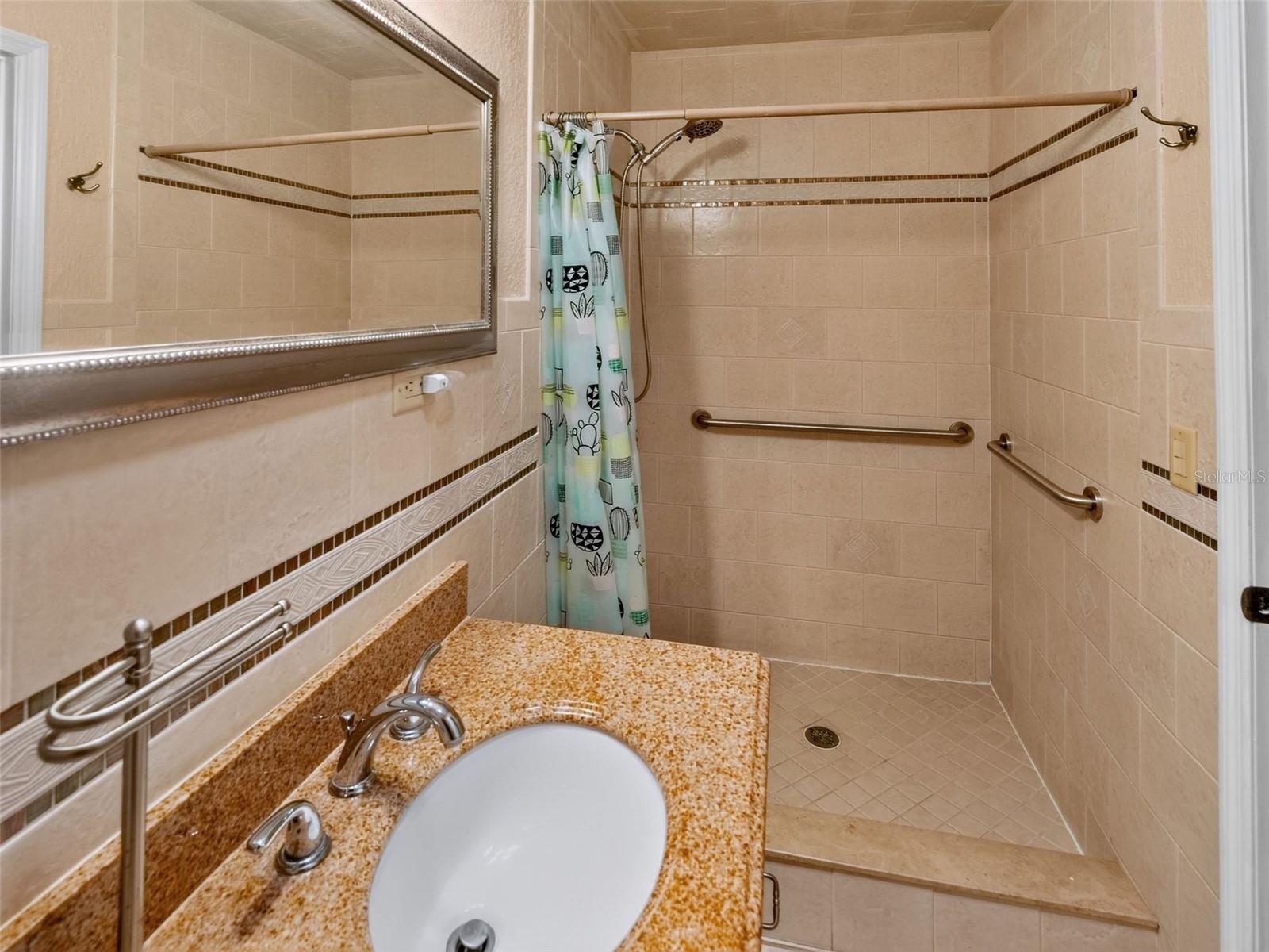 ALMANS ACRES - Residential