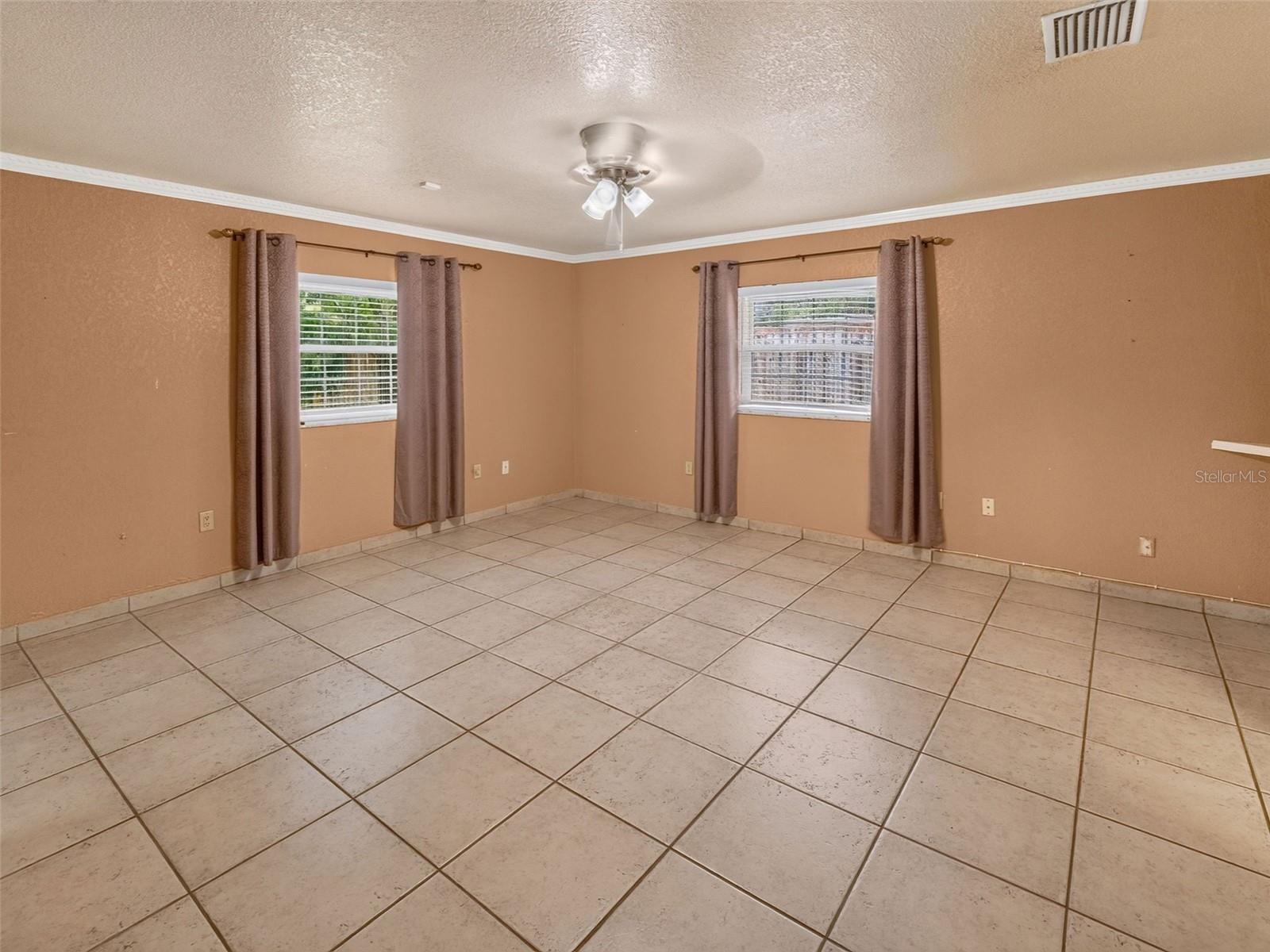 ALMANS ACRES - Residential