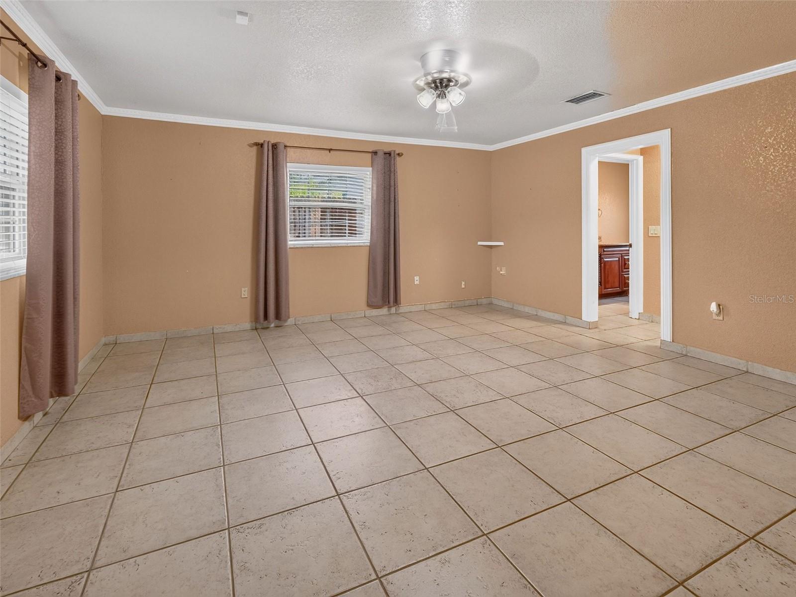 ALMANS ACRES - Residential