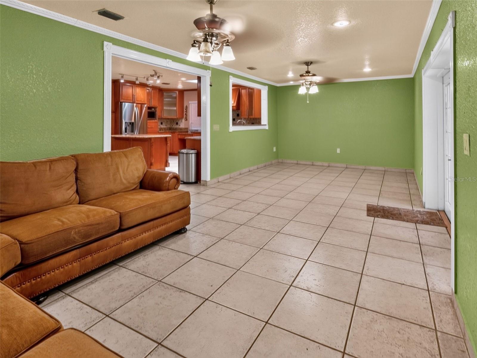 ALMANS ACRES - Residential