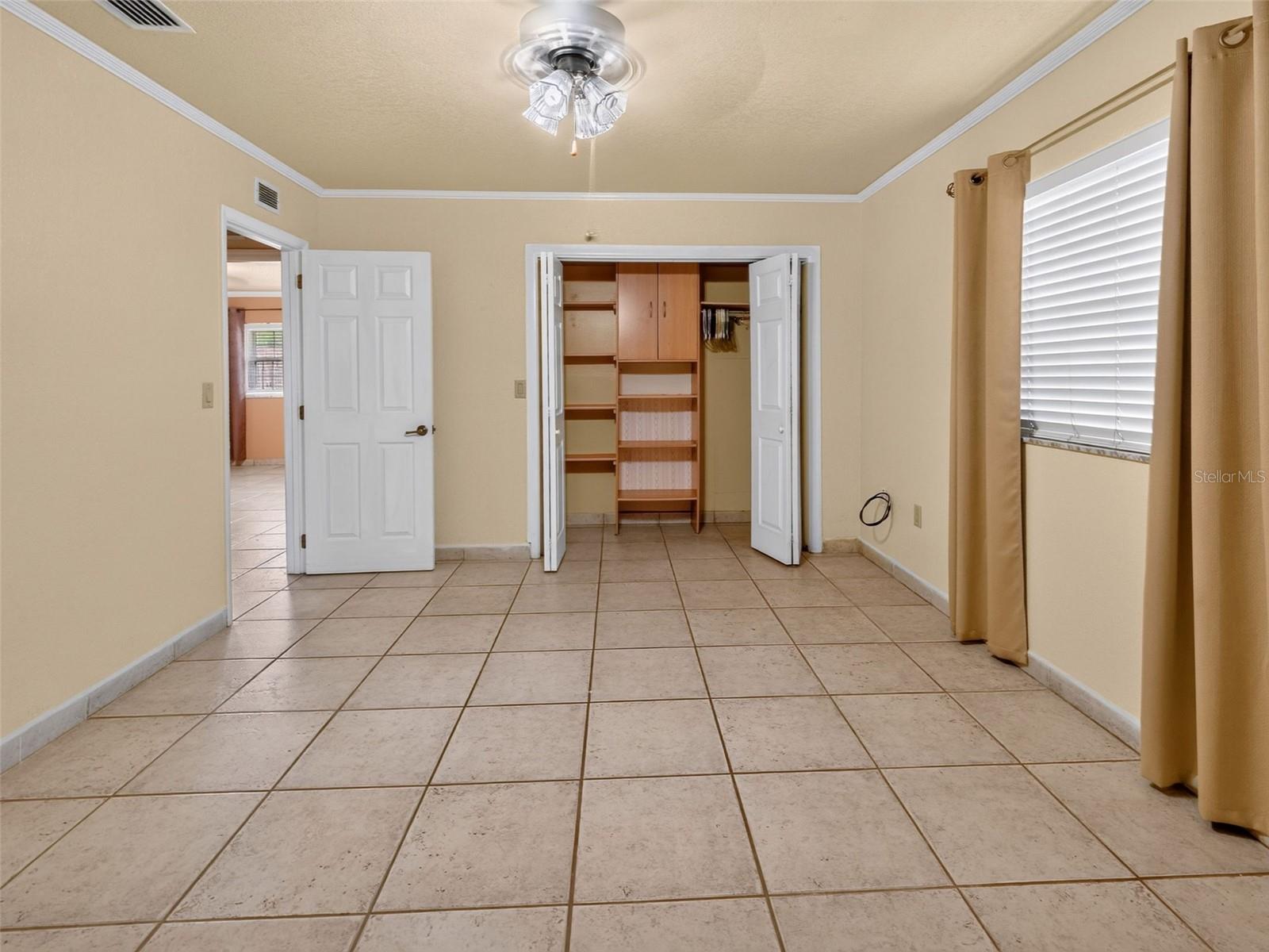 ALMANS ACRES - Residential