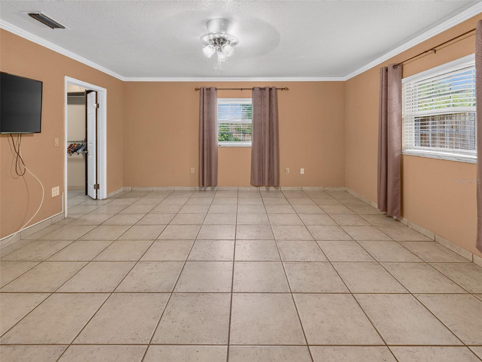 ALMANS ACRES - Residential