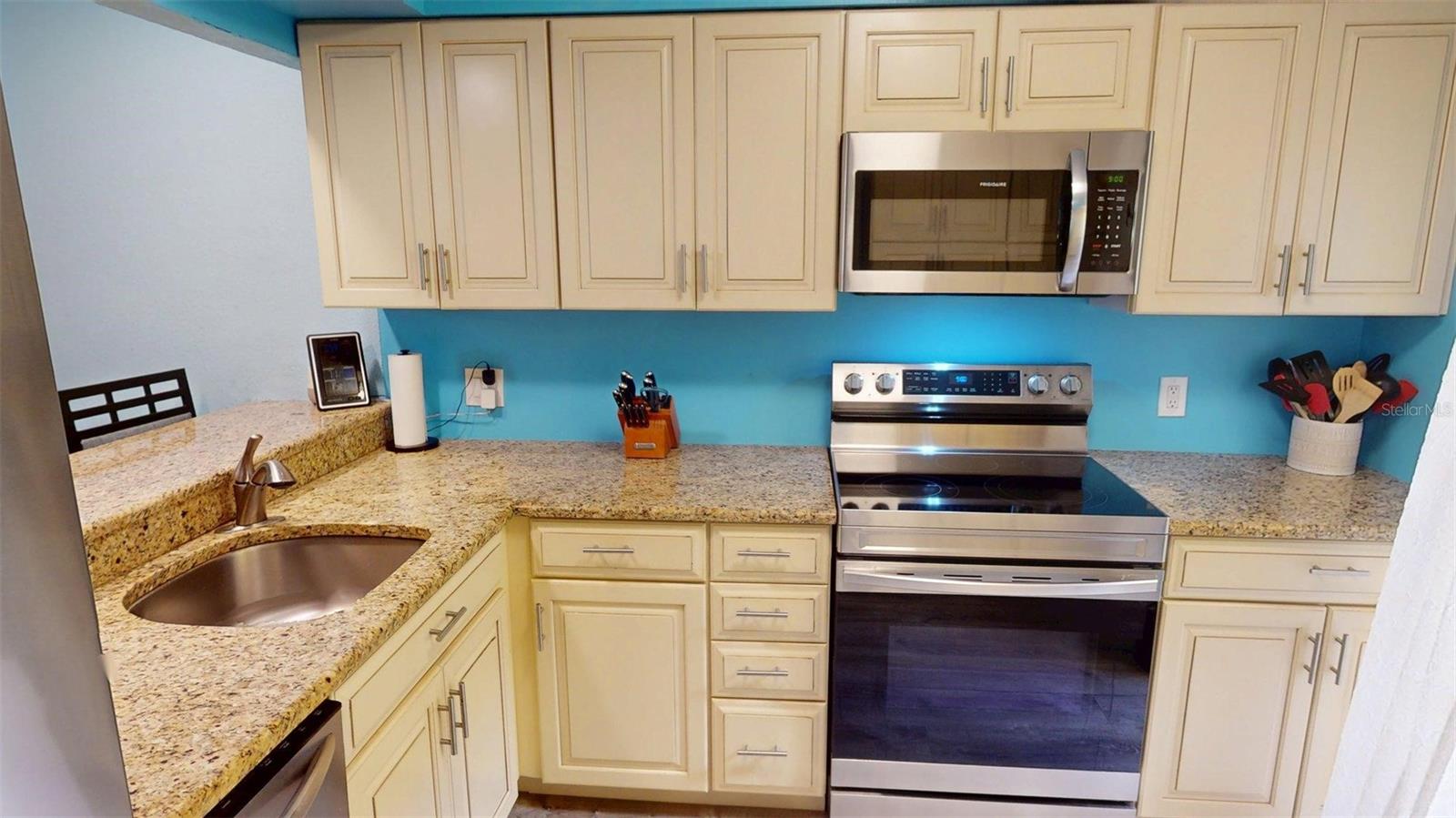EMERALD POINTE TWNHS PH 05 - Residential