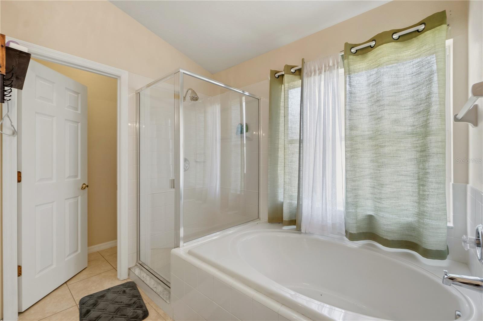 LEGACY PARK PH 03 - Residential Lease