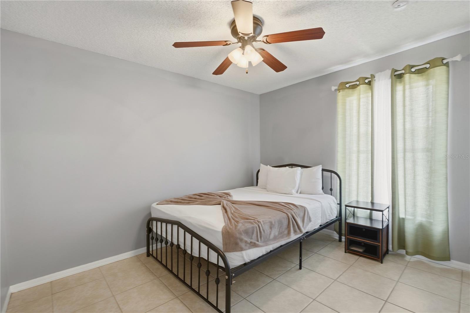 LEGACY PARK PH 03 - Residential Lease