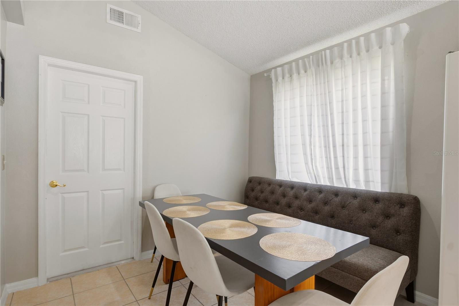 LEGACY PARK PH 03 - Residential Lease