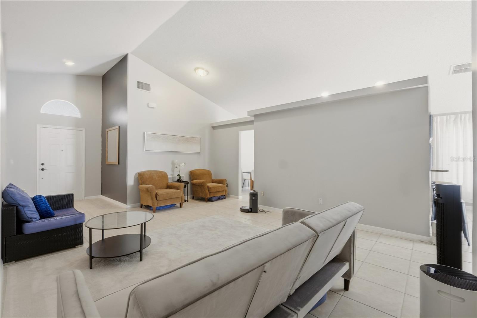 LEGACY PARK PH 03 - Residential Lease